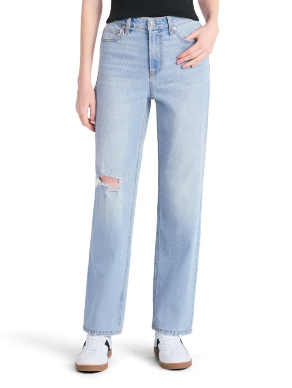 No Boundaries Light Blue Straight Leg Jeans with Distressed Knee - Picture 4 of 4